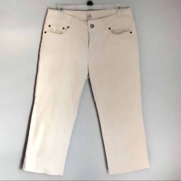 White House Black Market Blanc White Denim Cropped Jeans, size 6 - Picture 3 of 8